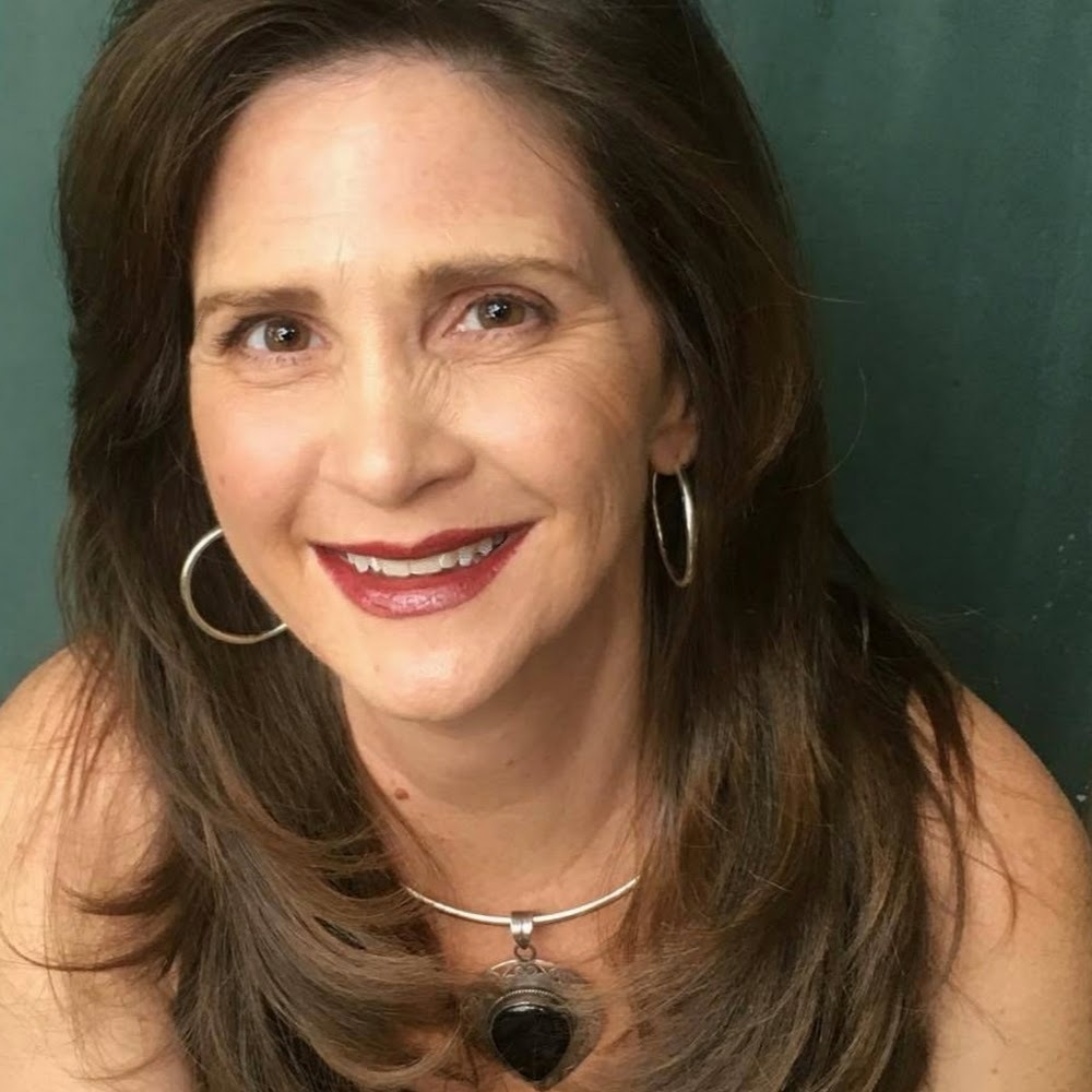 Meet your Posher, Alexia